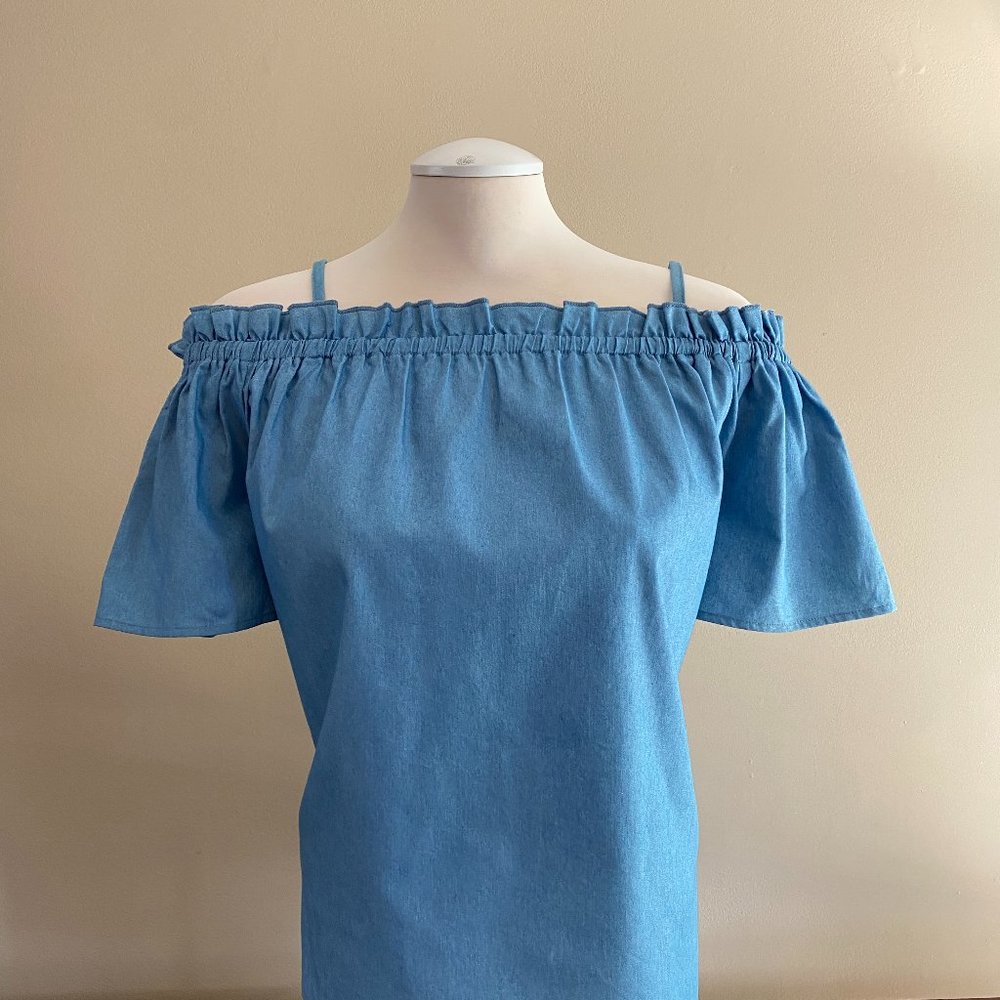 Luna Cold Shoulder Top
